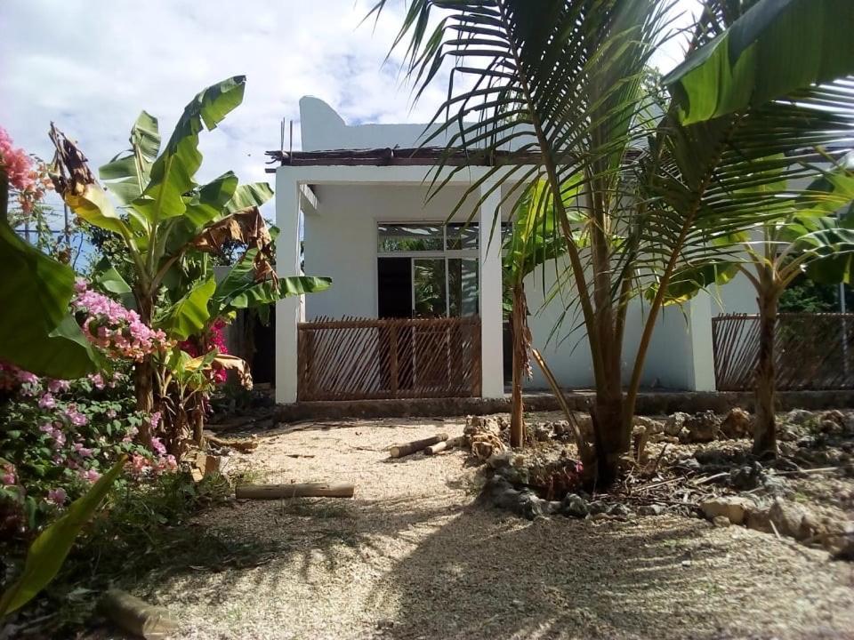 جامبياني Villa Sunshine المظهر الخارجي الصورة